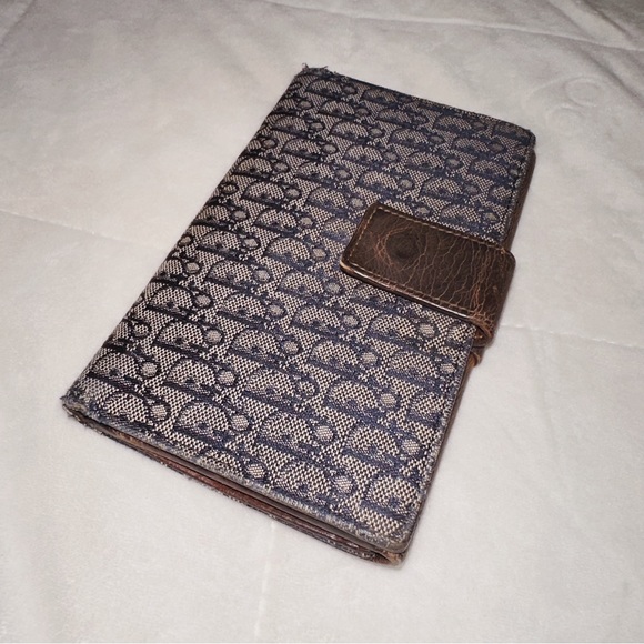 Vintage Christian Dior Wallet - Picture 9 of 9